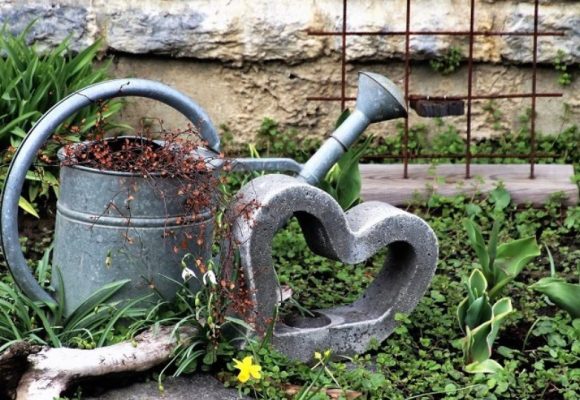 Vytvorenie záhrady so stredomorským nádychom zvládnete aj na malom priestore
